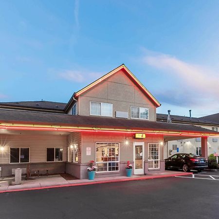 Hotel Super 8 By Wyndham Gresham/Portland Area Or Exterior foto